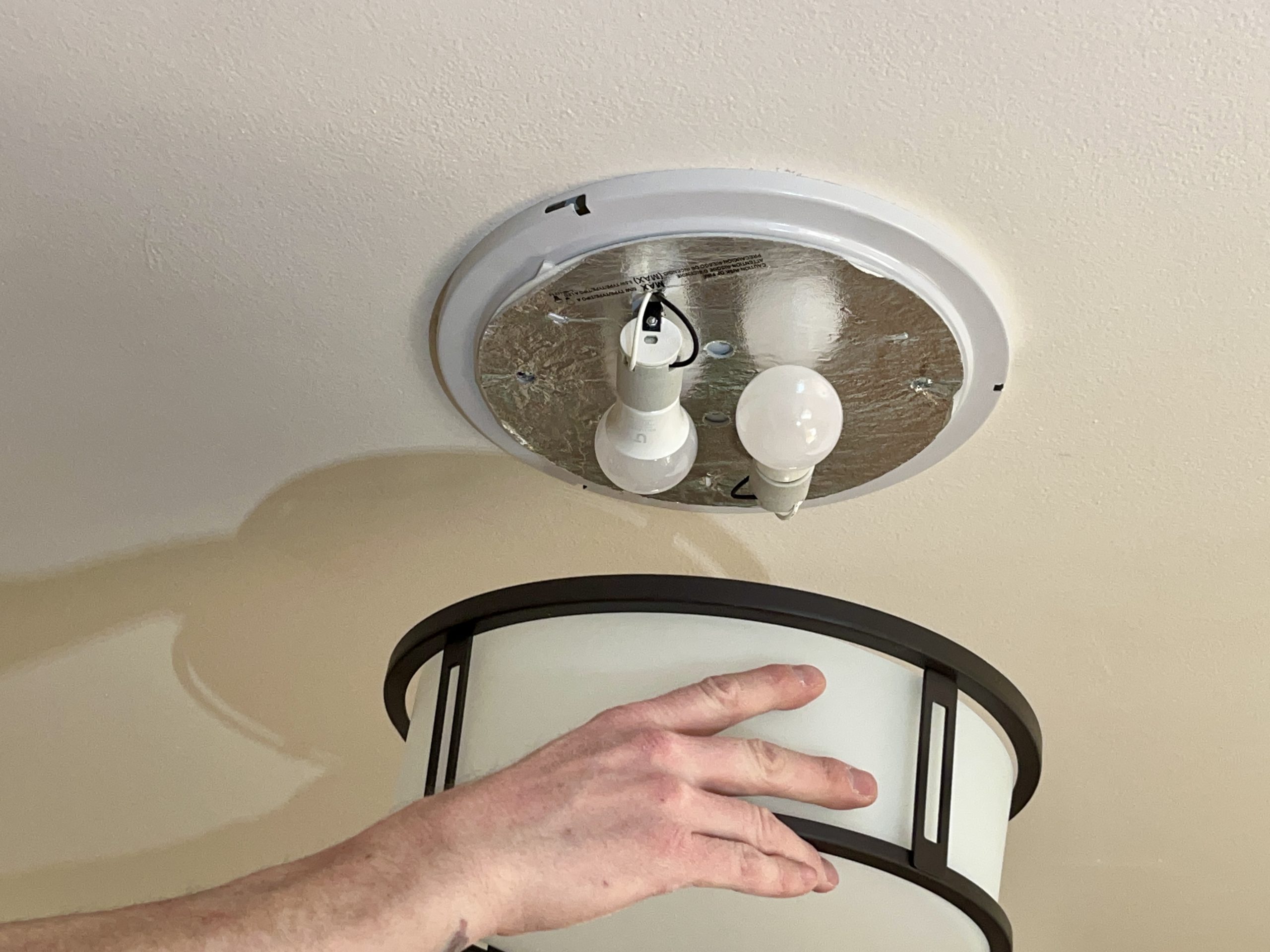 Light fixture removal